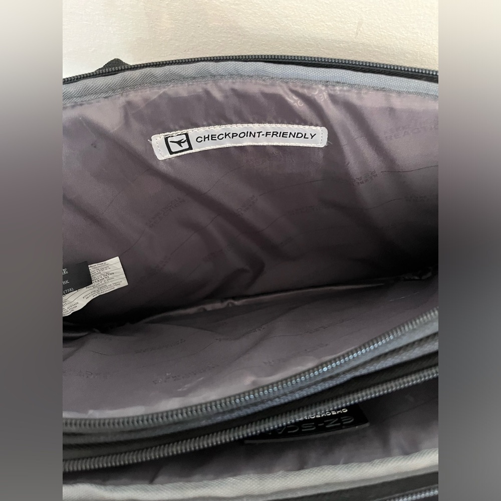 Black checkpoint airport security friendly travel work commute padded laptop bag - Picture 6 of 6